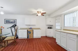 1407 John Carroll Dr, Pensacola, FL 32504 - Photo 21