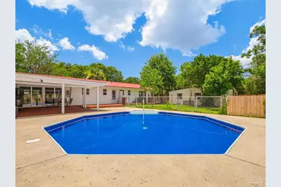 1407 John Carroll Dr, Pensacola, FL 32504 - Photo 1