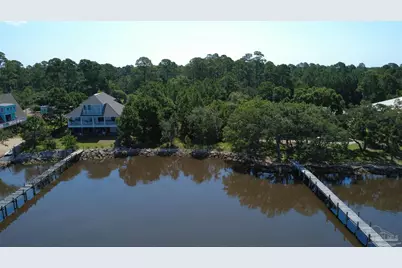 879 Dolphin Rd, Milton, FL 32583 - Photo 17
