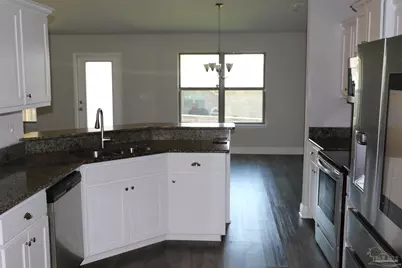 2019 Broad St, Crestview, FL 32536 - Photo 9