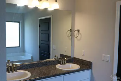 2019 Broad St, Crestview, FL 32536 - Photo 11