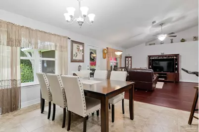 5605 Tucker Cir, Pace, FL 32571 - Photo 15