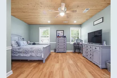 5692 Pine Ridge Dr, Milton, FL 32570 - Photo 15