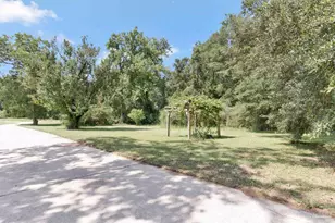 500 Petty Dr, Cantonment, FL 32533 - Photo 9