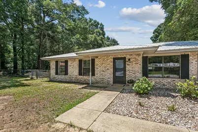 5389 Camille Gardens Cir, Milton, FL 32570 - Photo 3