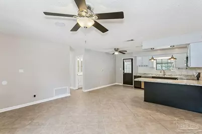 5389 Camille Gardens Cir, Milton, FL 32570 - Photo 5