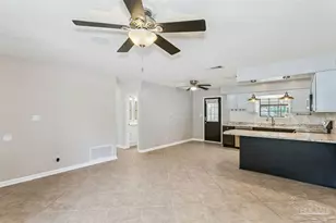 5389 Camille Gardens Cir, Milton, FL 32570 - Photo 5