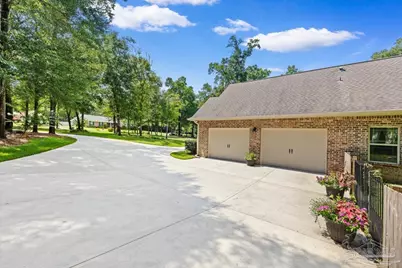 5224 Emerald Dr, Pace, FL 32571 - Photo 3