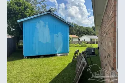 7070 Coronado Dr, Pensacola, FL 32526 - Photo 15