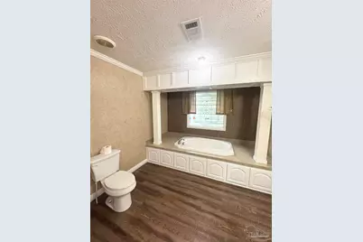 1002 Mills Ave, Pensacola, FL 32507 - Photo 15