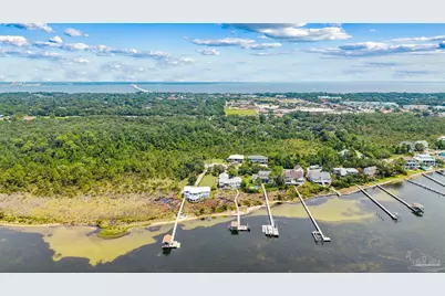 001 Soundview Trl, Gulf Breeze, FL 32561 - Photo 17