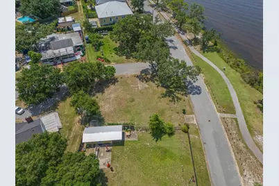 315 SE Kalash Rd, Pensacola, FL 32507 - Photo 15