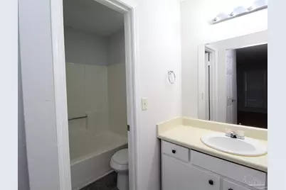 50 Fulton Ave #D-16, Pensacola, FL 32503 - Photo 13