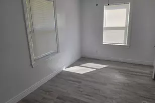 203 Henry St, Pensacola, FL 32507 - Photo 17