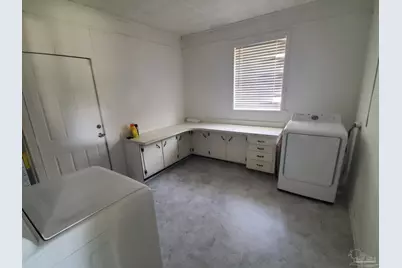 379 N 57th Ave, Pensacola, FL 32507 - Photo 9