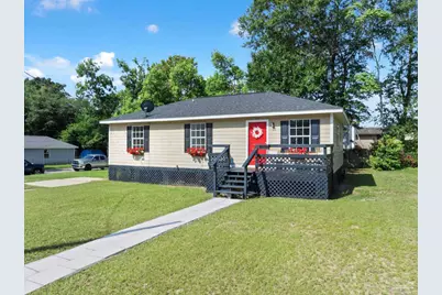 1805 Dr Martin Luther King Jr Dr, Pensacola, FL 32503 - Photo 1