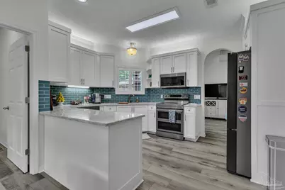 4126 Oak Pointe Dr, Gulf Breeze, FL 32563 - Photo 9