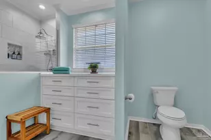 4126 Oak Pointe Dr, Gulf Breeze, FL 32563 - Photo 19