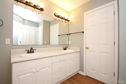 386 Mizzen Ln, Pensacola, FL 32507 - Photo 13