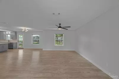 701 Southern Ct, Gulf Breeze, FL 32561 - Photo 9