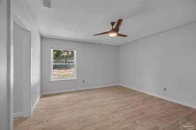 701 Southern Ct, Gulf Breeze, FL 32561 - Photo 25
