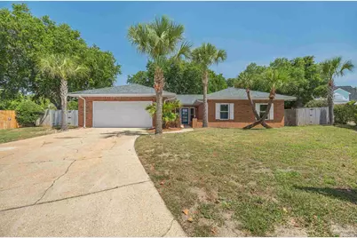 701 Southern Ct, Gulf Breeze, FL 32561 - Photo 1
