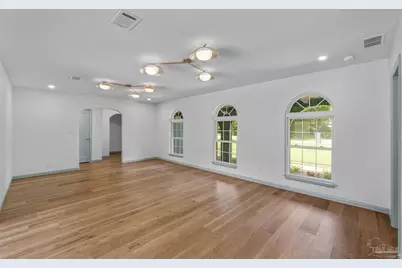 2295 N 20th Ave, Pensacola, FL 32503 - Photo 7
