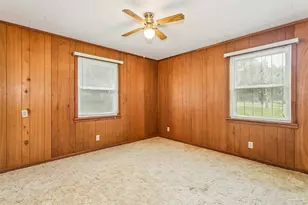 7621 Lodge Dr, Century, FL 32535 - Photo 11
