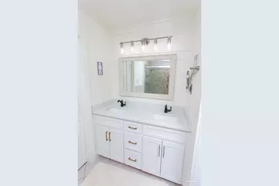 2490 Hallmark Dr, Pensacola, FL 32503 - Photo 17