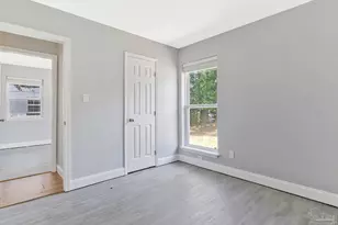 905 Lagoon Dr, Pensacola, FL 32505 - Photo 31