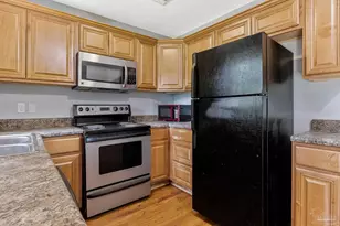 905 Lagoon Dr, Pensacola, FL 32505 - Photo 5