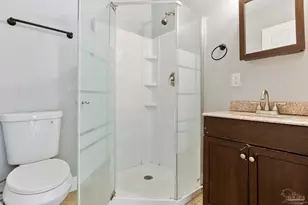 905 Lagoon Dr, Pensacola, FL 32505 - Photo 21