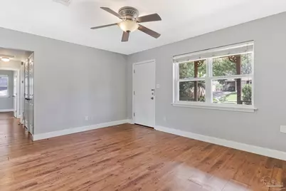 905 Lagoon Dr, Pensacola, FL 32505 - Photo 11