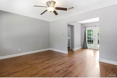 905 Lagoon Dr, Pensacola, FL 32505 - Photo 13