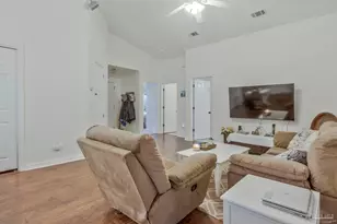 1195 Simpson St, Pensacola, FL 32526 - Photo 5