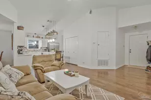 1195 Simpson St, Pensacola, FL 32526 - Photo 3