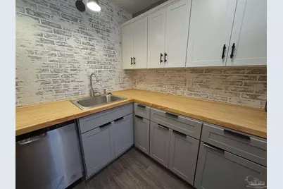 1212 N E St, Pensacola, FL 32501 - Photo 13