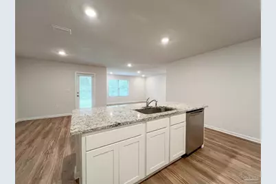 6351 Burrow Ln, Pensacola, FL 32526 - Photo 7