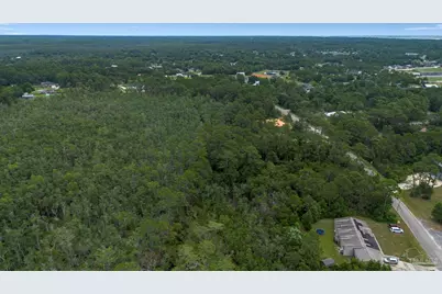 8574 Bay River Rd, Navarre, FL 32566 - Photo 35