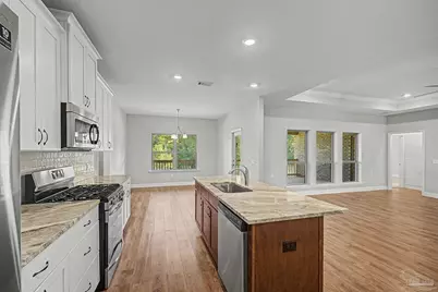 400 Broadleaf Cir, Cantonment, FL 32533 - Photo 15