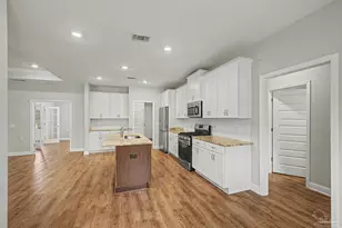 400 Broadleaf Cir, Cantonment, FL 32533 - Photo 13