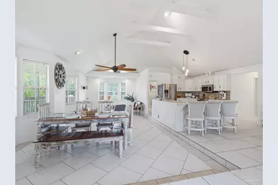 8110 Virginia Ln, Milton, FL 32583 - Photo 17