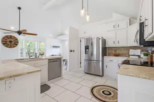 8110 Virginia Ln, Milton, FL 32583 - Photo 9