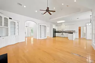 4472 Hickory Shores Blvd, Gulf Breeze, FL 32563 - Photo 17
