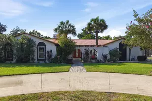 114 Fairpoint Dr, Gulf Breeze, FL 32561 - Photo 1