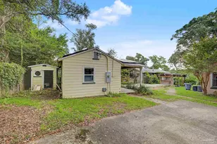 208 Pinewood Ln, Pensacola, FL 32507 - Photo 65