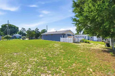 1935 America Ave, Gulf Breeze, FL 32563 - Photo 31