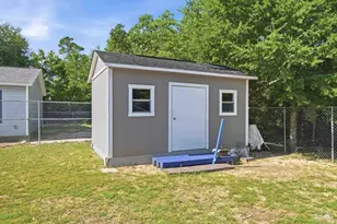 1935 America Ave, Gulf Breeze, FL 32563 - Photo 27