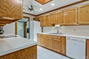 5555 Trafalgar Dr, Pensacola, FL 32504 - Photo 5