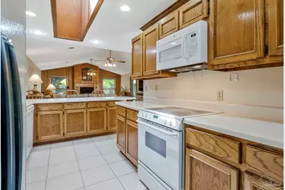 5555 Trafalgar Dr, Pensacola, FL 32504 - Photo 17